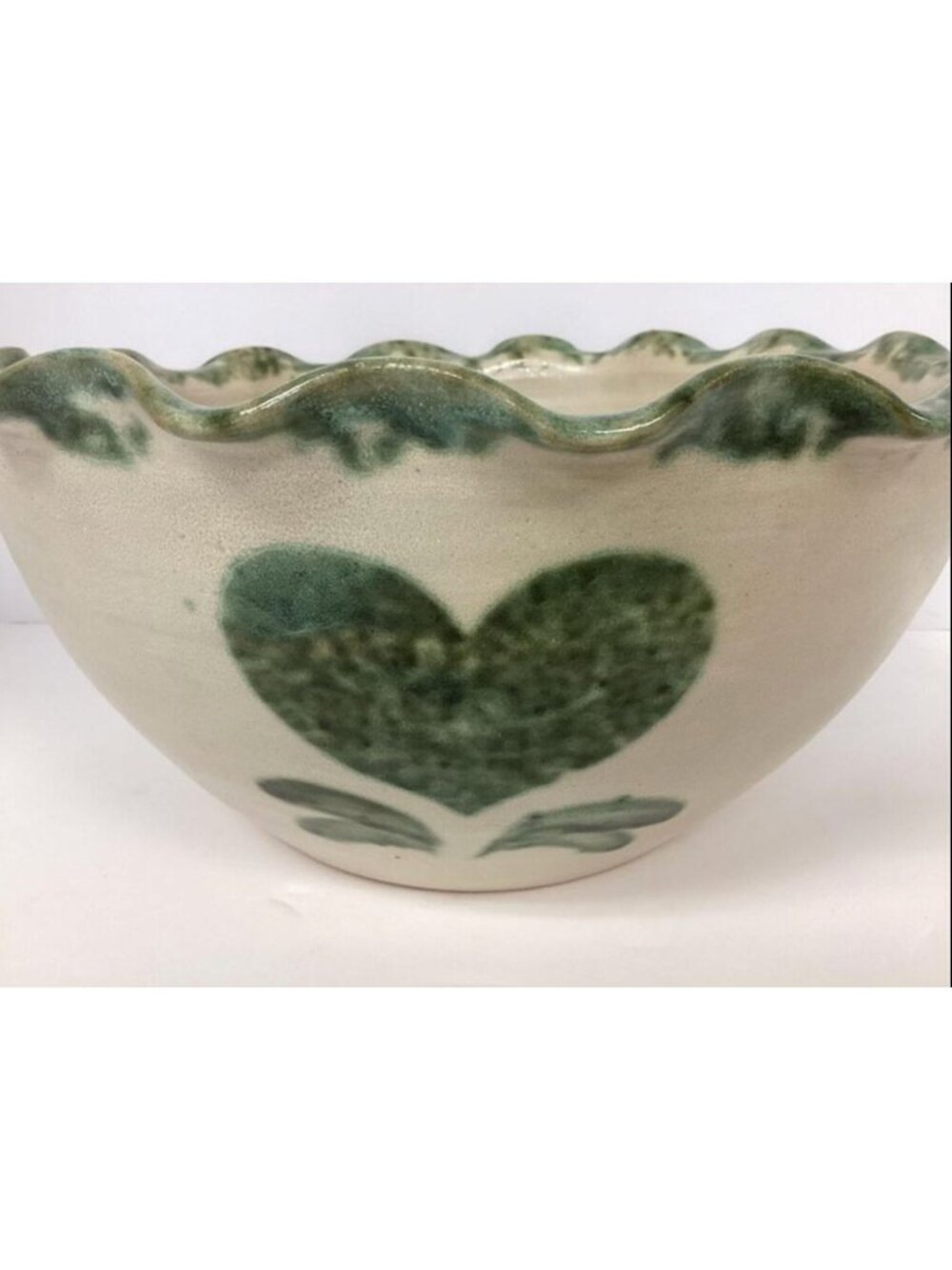 Handcrafted Ceramic Bowl Green Heart Design Scalloped Rim Ellis Spongeware
